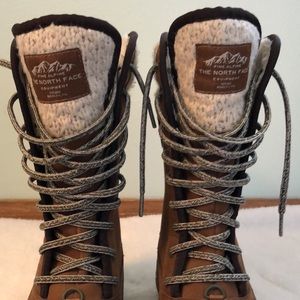 Women’s Size 7 NorthFace Snow Boots